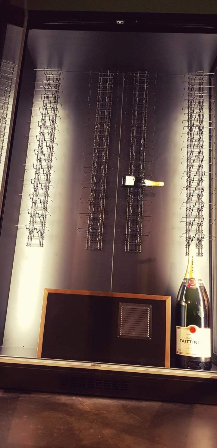 Pose de cave à vin sur mesure Lyon