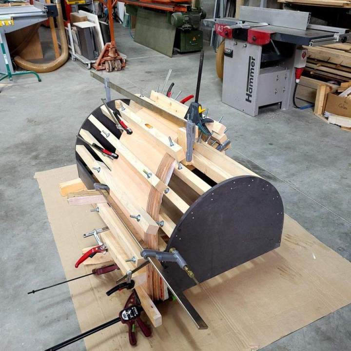 Fabrication d’un escalier sur-mesure débillardé Saint Tropez